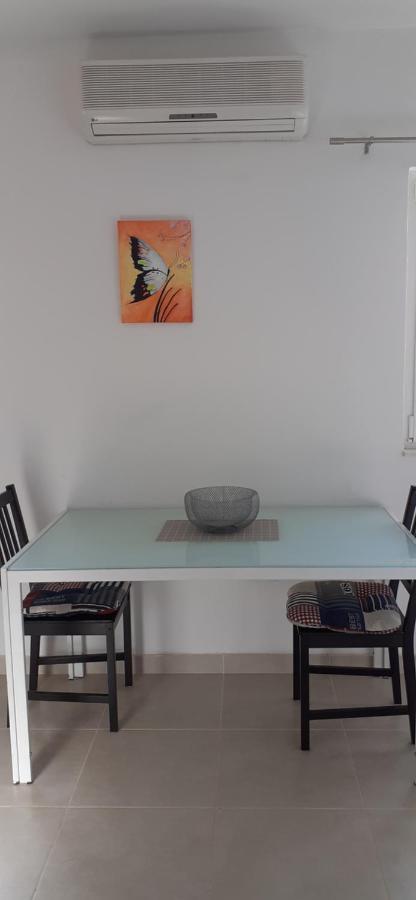 Ferienwohnung Oaza Mira Tisno Exterior foto
