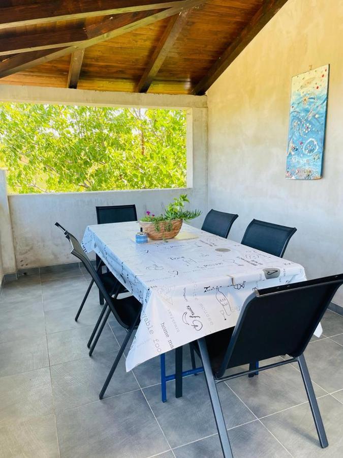 Ferienwohnung Oaza Mira Tisno Exterior foto